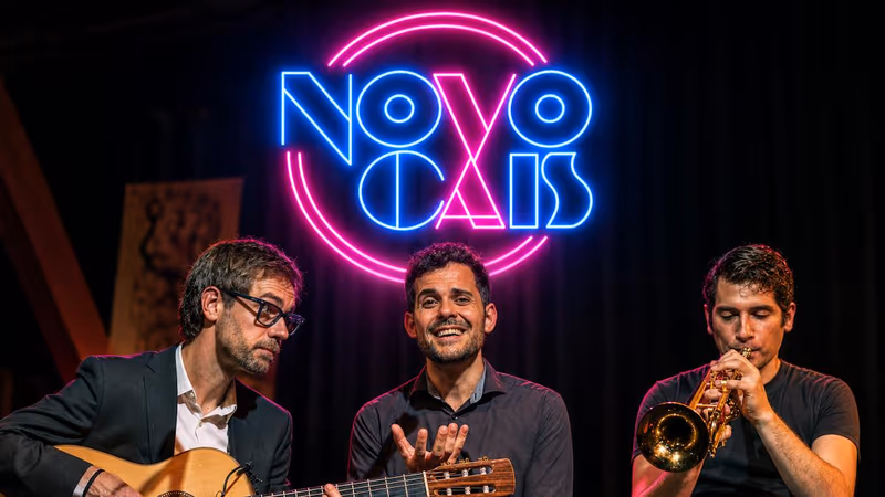 Novo Cais Trio