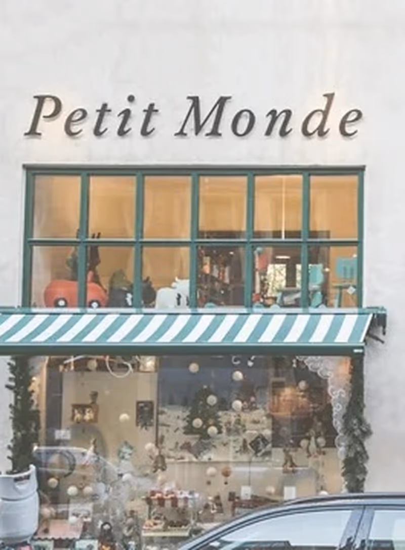 Petit Monde