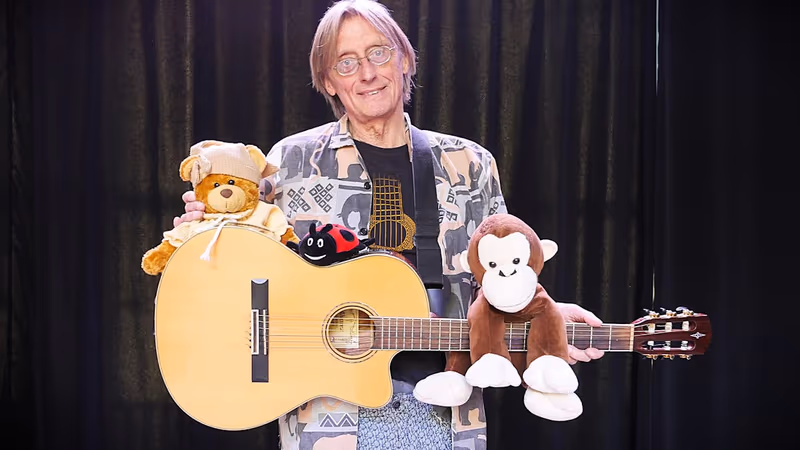 儿童表演 MASSER AF GUITAR（满满的吉他）