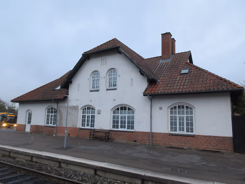 Train delays hit Sjælland following overhead wire damage